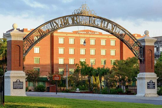 Hampton Inn &amp; Suites Tampa/Ybor City/Downtown, hotel in Tampa