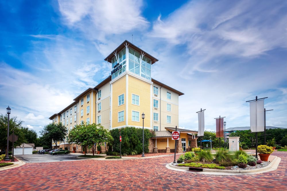 hotel indigo jacksonville-deerwood park, an ihg hotel